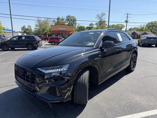 Mythos Black Metallic 2023 Audi Q8 55 Prestige