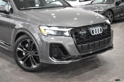 2026 Audi Q7 55 Premium Plus