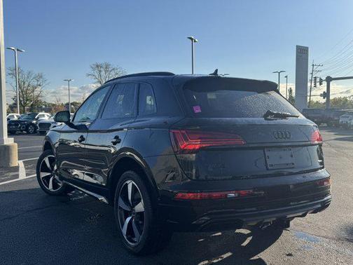 2023 Audi Q5 45 S line Prestige