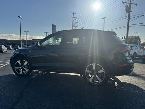2023 Audi Q5 45 S line Prestige