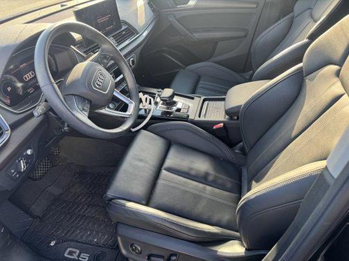 2023 Audi Q5 45 S line Prestige