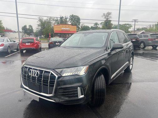 2024 Audi Q7 45 Premium Plus