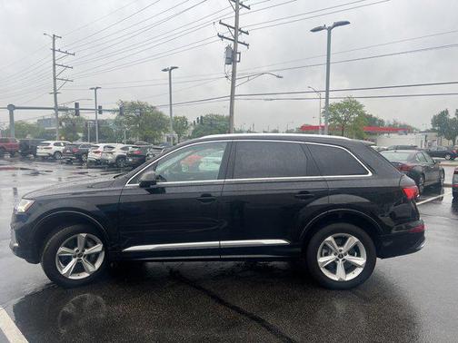2024 Audi Q7 45 Premium Plus