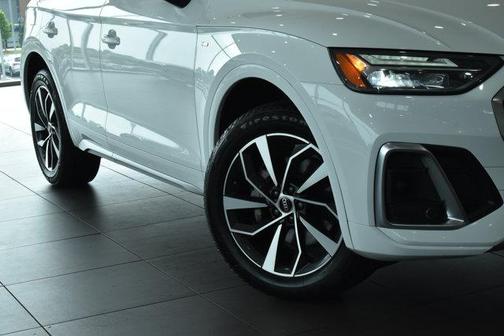 2023 Audi Q5 45 S line Premium Plus