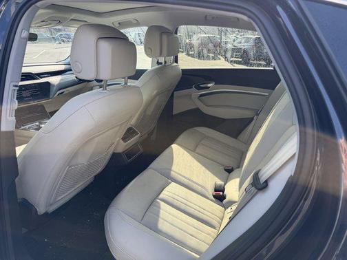 Brilliant Black 2022 Audi e-tron Sportback S line Premium Plus