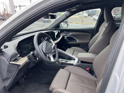 2025 Audi Q5 Premium Plus TFSI quattro S tronic