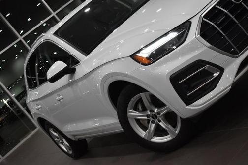 2023 Audi Q5 40 Premium