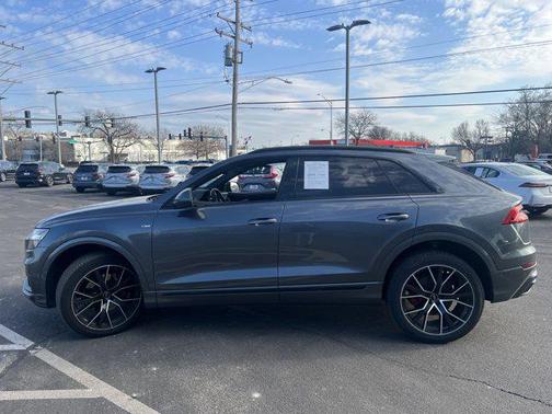 2023 Audi Q8 55 Premium Plus