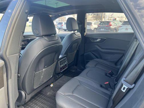 2023 Audi Q8 55 Premium Plus