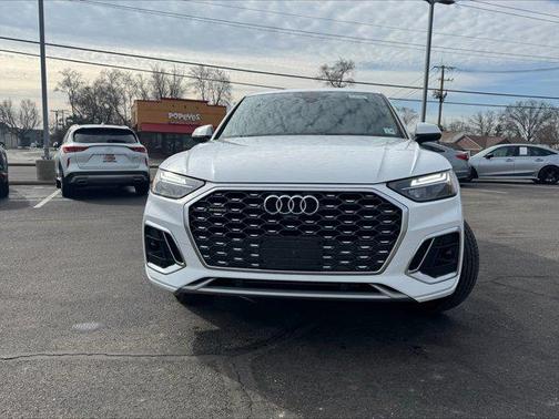 2023 Audi Q5 45 S line Premium