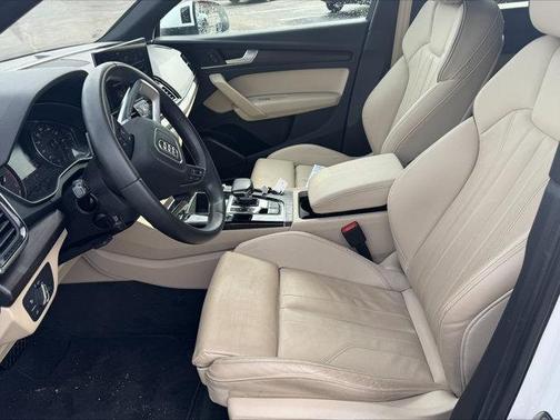 2023 Audi Q5 45 S line Premium