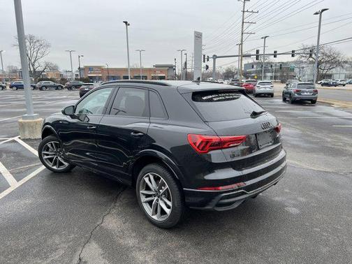 2025 Audi Q3 Premium 45 TFSI S line quattro Tiptronic