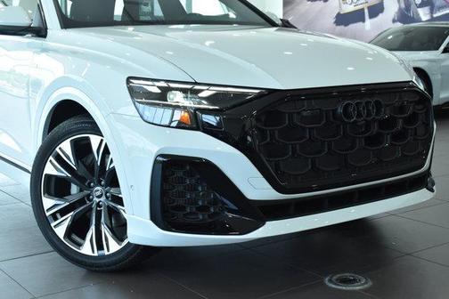 2025 Audi Q8 55 Premium Plus