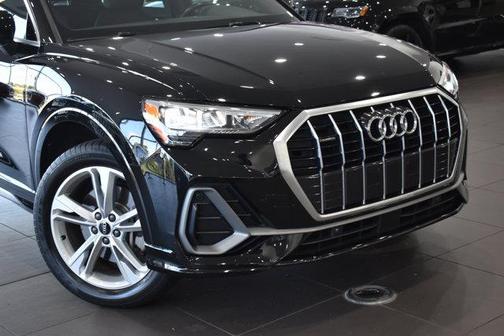 2022 Audi Q3 45 S line Premium