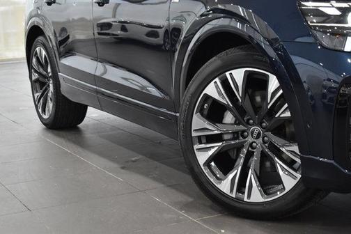 2026 Audi Q8 55 Premium Plus