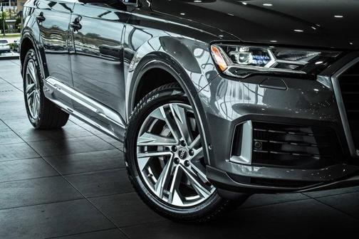2022 Audi Q7 55 Premium Plus