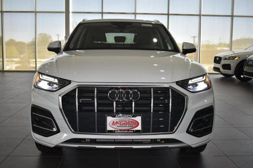Glacier White Metallic 2023 Audi Q5 40 Premium Plus