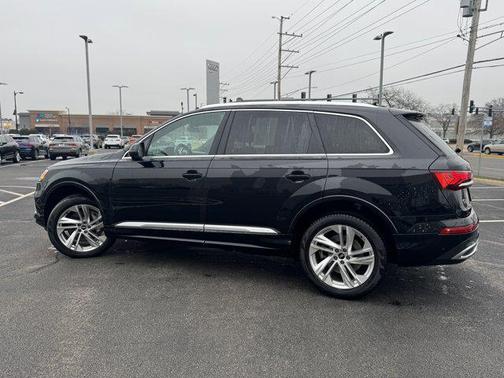 2021 Audi Q7 45 Premium
