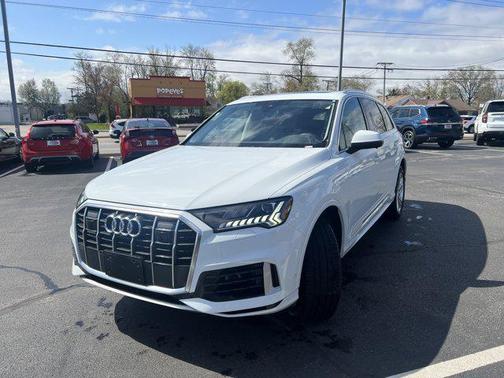 2024 Audi Q7 55 Premium Plus