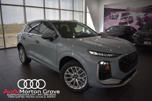 Arrow Gray Pearl Effect 2026 Audi Q3 TFSI quattro S tronic