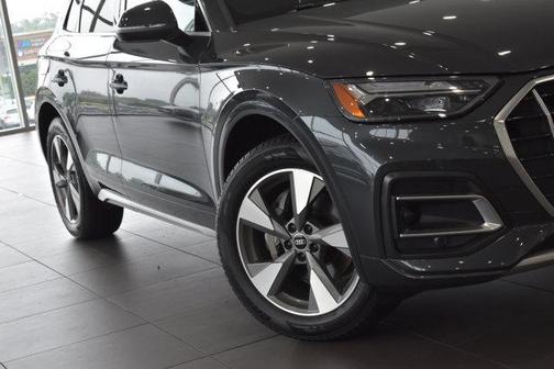 2023 Audi Q5 40 Premium Plus
