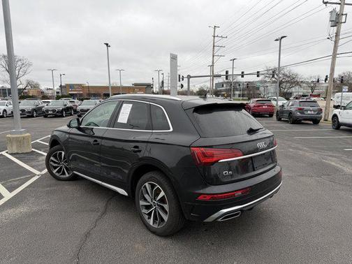 Mythos Black Metallic 2023 Audi Q5 45 S line Premium