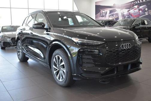 2025 Audi Q6 e-tron Premium Plus quattro