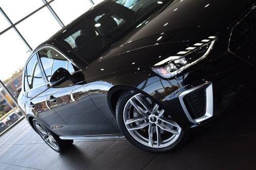 2023 Audi A4 45 S line Premium