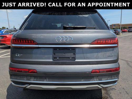 2023 Audi Q7 45 Premium Plus