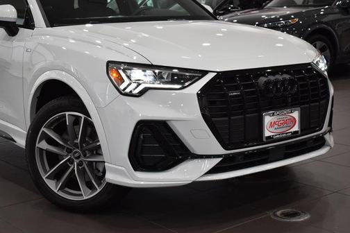 2025 Audi Q3 Premium 45 TFSI S line quattro Tiptronic