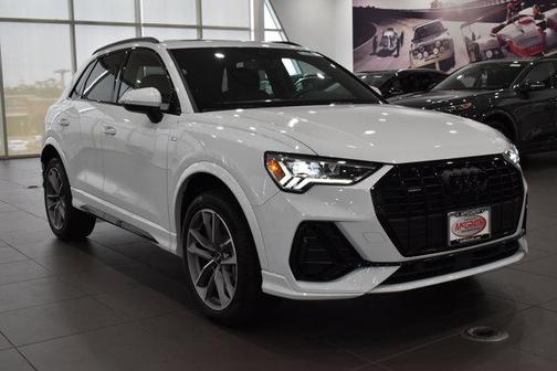 2025 Audi Q3 Premium 45 TFSI S line quattro Tiptronic