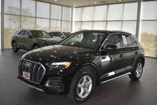 Brilliant Black 2023 Audi Q5 40 Premium