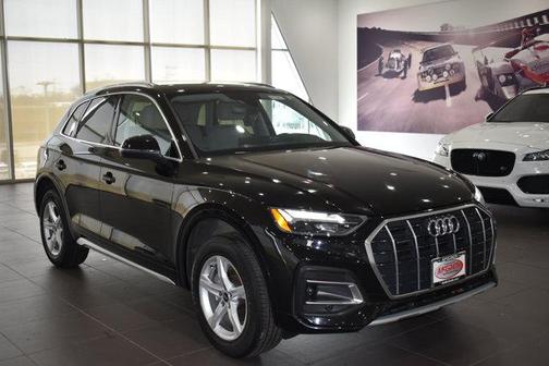 Brilliant Black 2023 Audi Q5 40 Premium