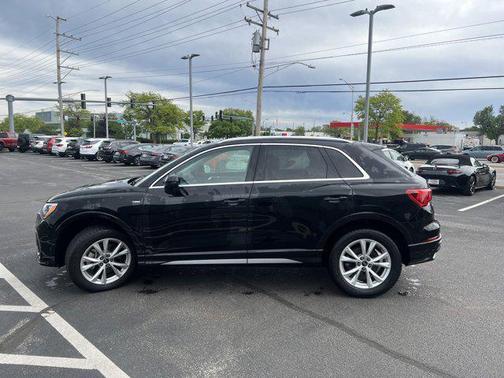 2022 Audi Q3 45 S line Premium
