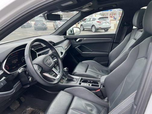 2023 Audi Q3 45 S line Premium Plus