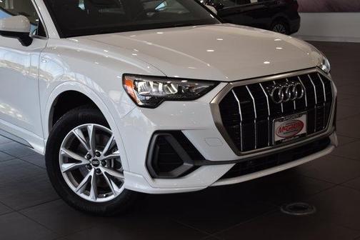 2022 Audi Q3 45 S line Premium