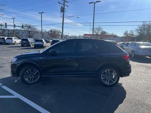 2022 Audi Q3 45 S line Premium Plus