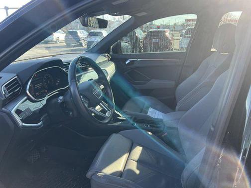 2022 Audi Q3 45 S line Premium Plus
