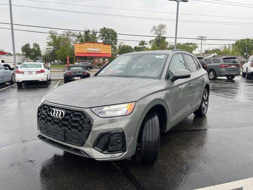 2023 Audi Q5 45 S line Premium Plus