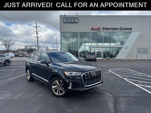 Mythos Black Metallic 2023 Audi Q7 55 Premium Plus