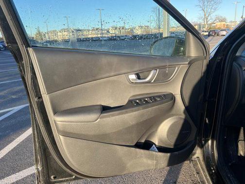 2022 Hyundai KONA Limited