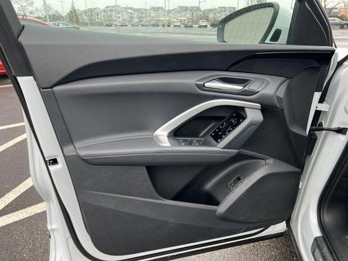 2025 Audi Q5 Premium TFSI quattro S tronic