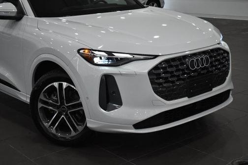 2025 Audi Q5 Premium TFSI quattro S tronic