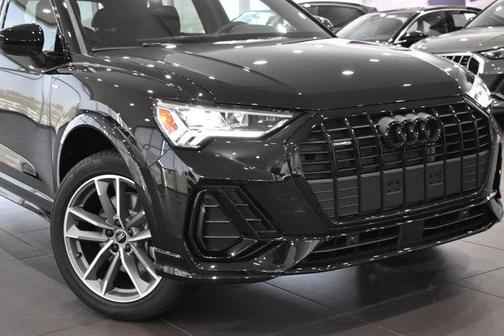 2025 Audi Q3 Premium 45 TFSI S line quattro Tiptronic