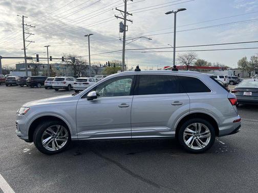 2020 Audi Q7 55 Premium Plus
