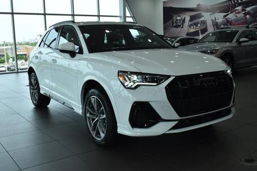 2025 Audi Q3 Premium 45 TFSI S line quattro Tiptronic