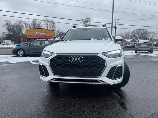 2023 Audi Q5 45 S line Premium