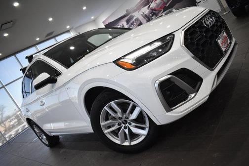 2023 Audi Q5 45 S line Premium