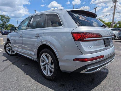 2022 Audi Q7 55 Premium Plus