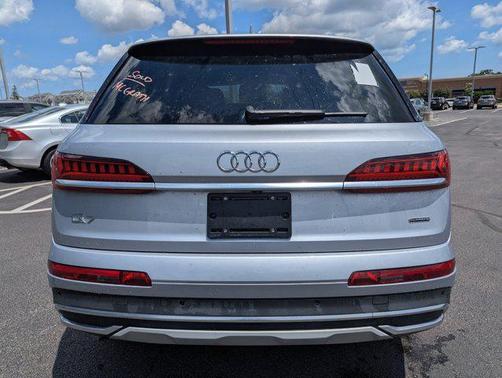 2022 Audi Q7 55 Premium Plus